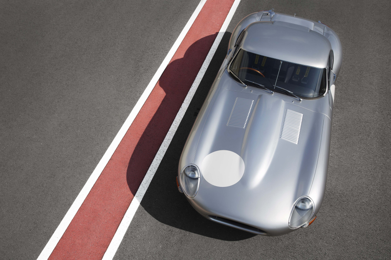 Illustration for article titled Jaguar Brings Back The Lightweight E-Type And It Is Unbelievably Sexy
